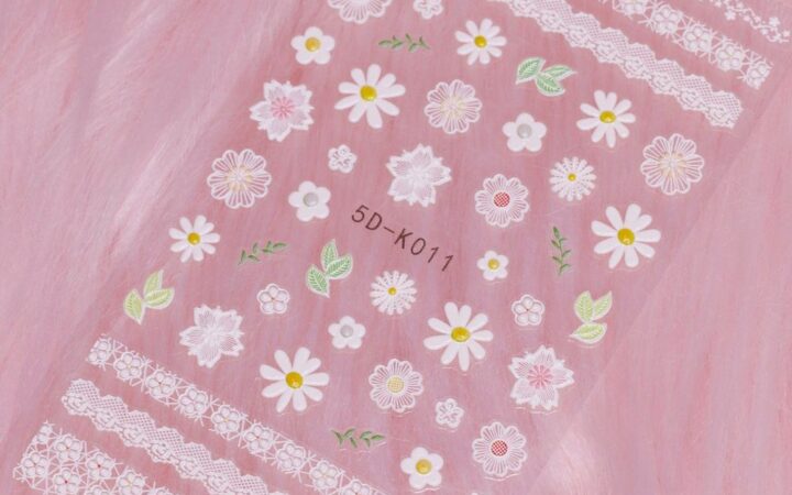 Floral Nail Stickers: Spring 5D Tips & Trends