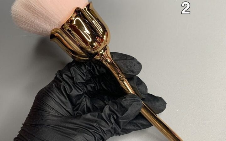 Nail Salon Dust Brush — Rose-Style Tool for Workflow